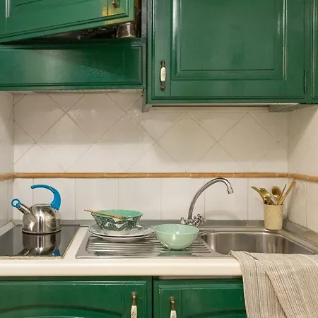 Plum Guide - Toco Apartment Rome